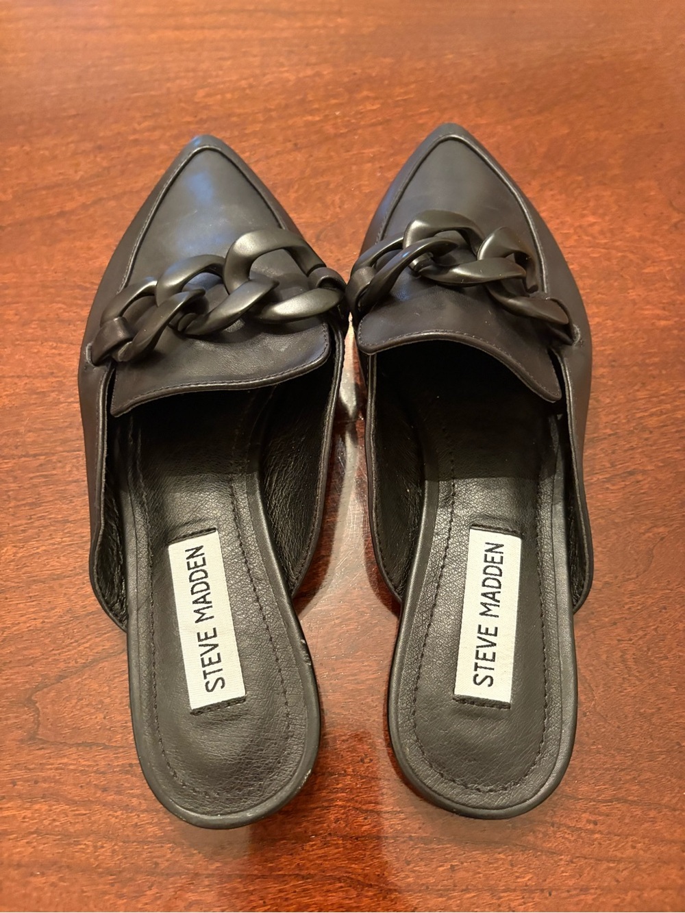 Steve Madden Fall Black Leather Pointed Toe Chain Mules, Size 6.5